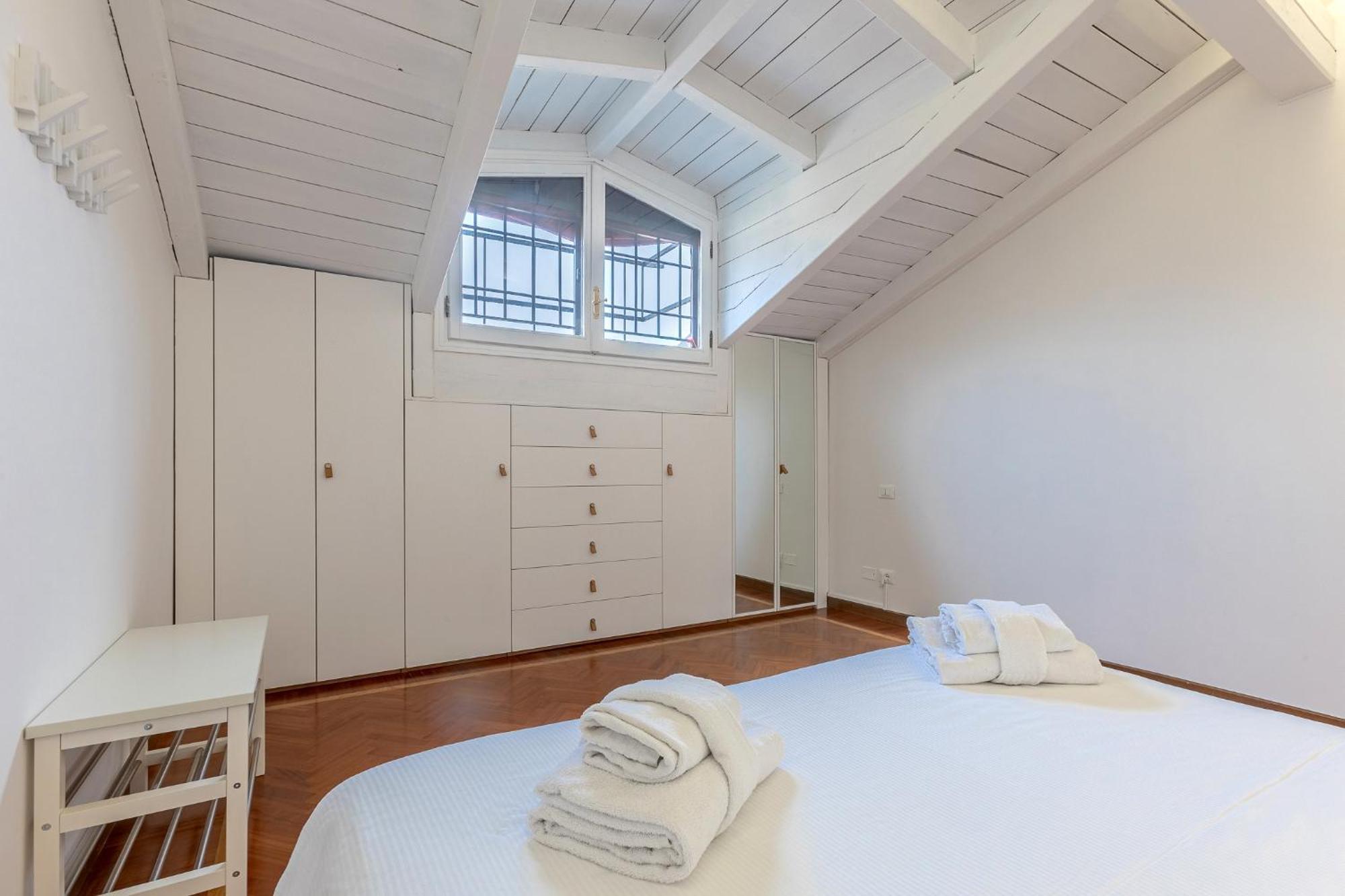 Pratello Elegante E Raffinata Mansarda Apartment Bologna Bagian luar foto